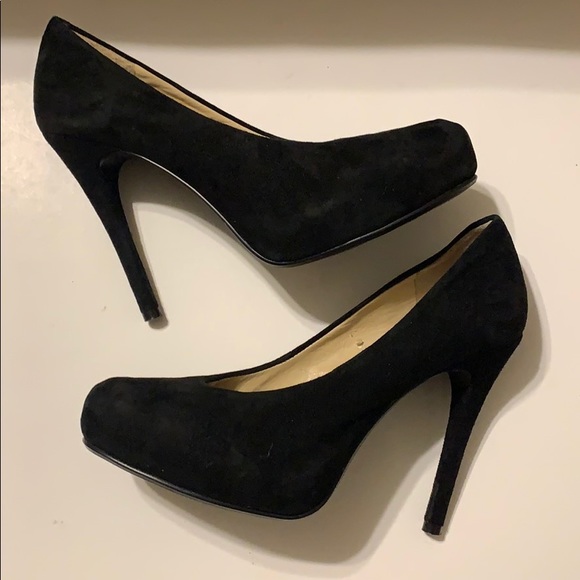 Bcbg heels - Picture 2 of 4